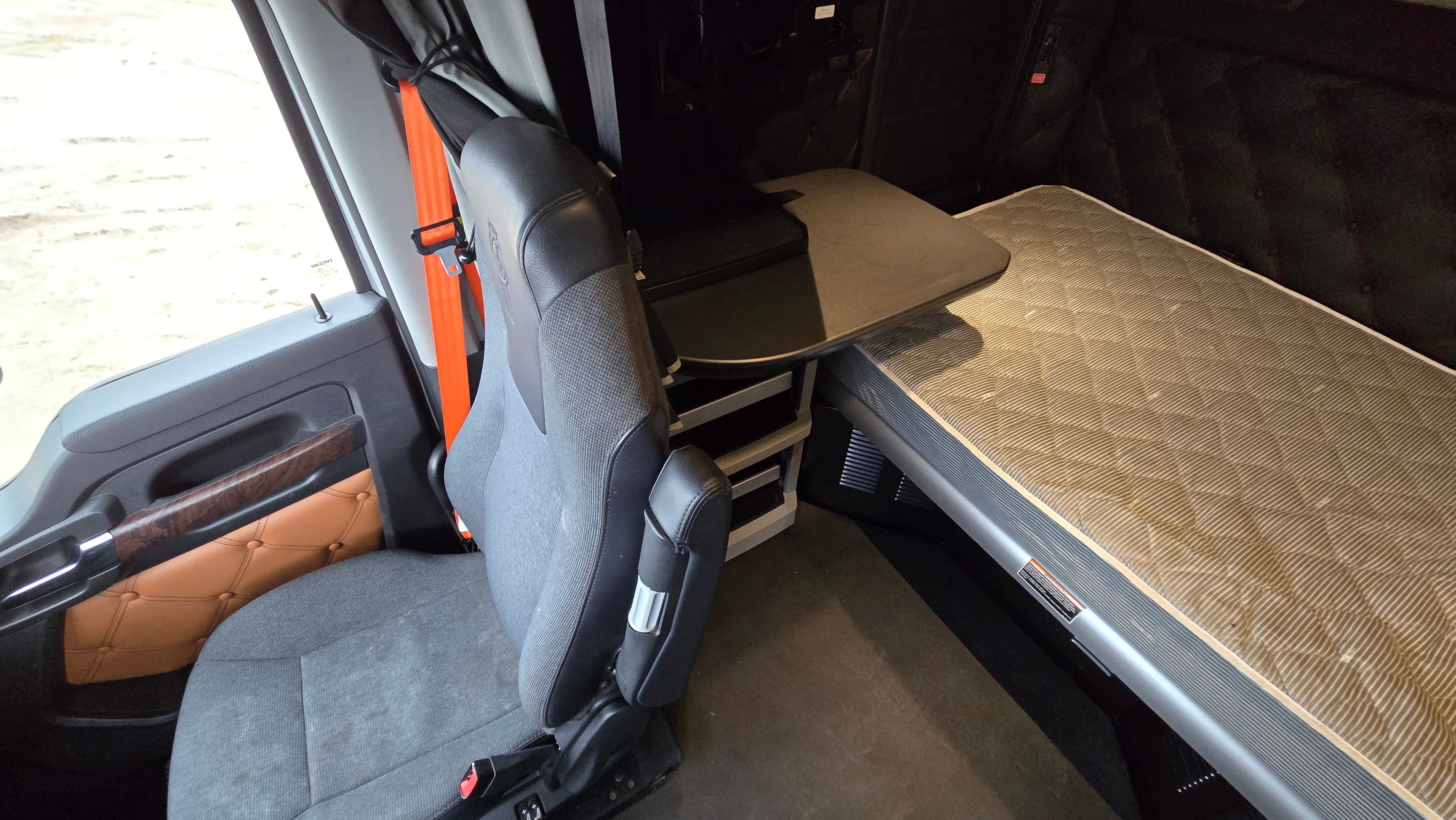 2023 Kenworth T880 — photo 10