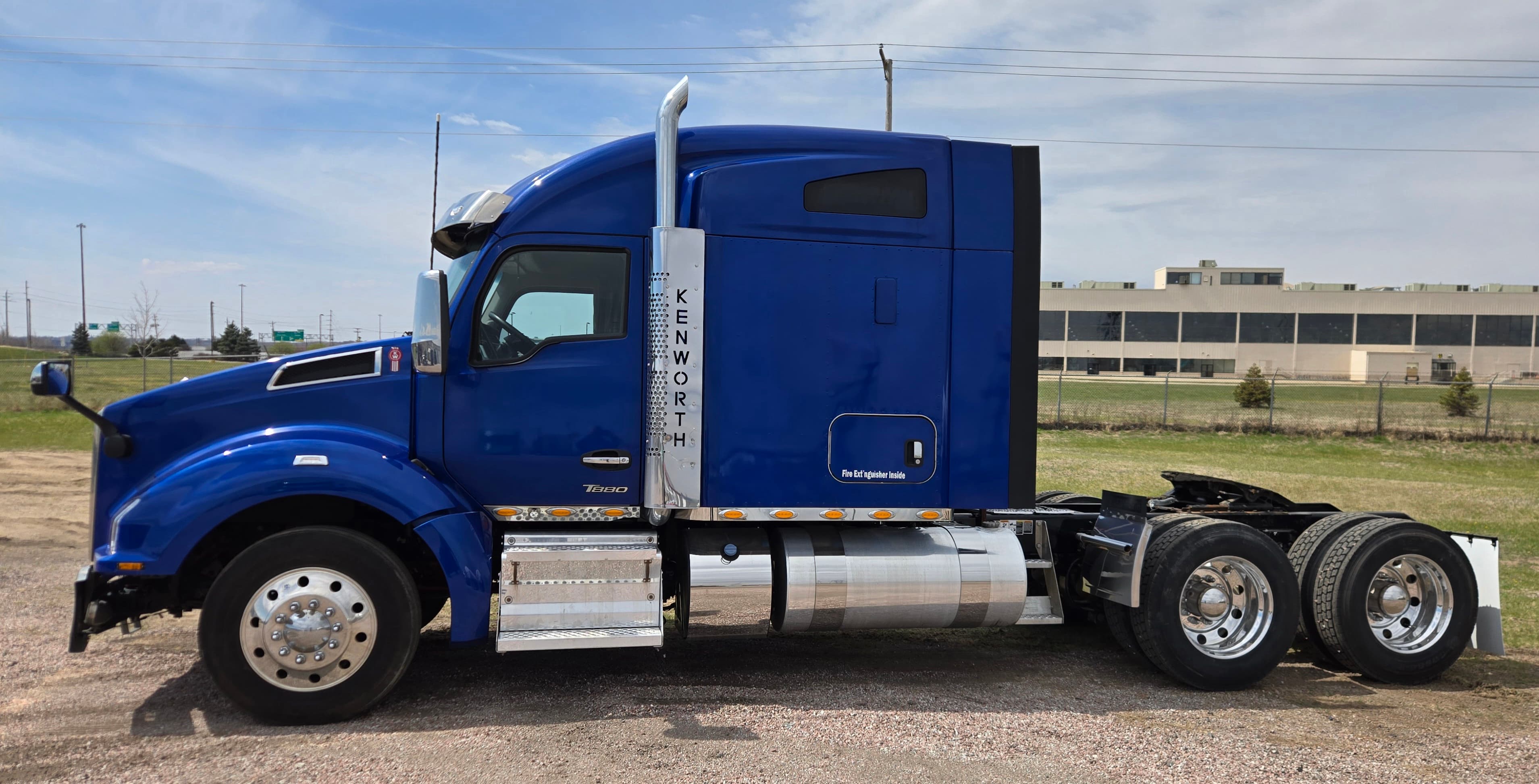 2023 Kenworth T880 — photo 2