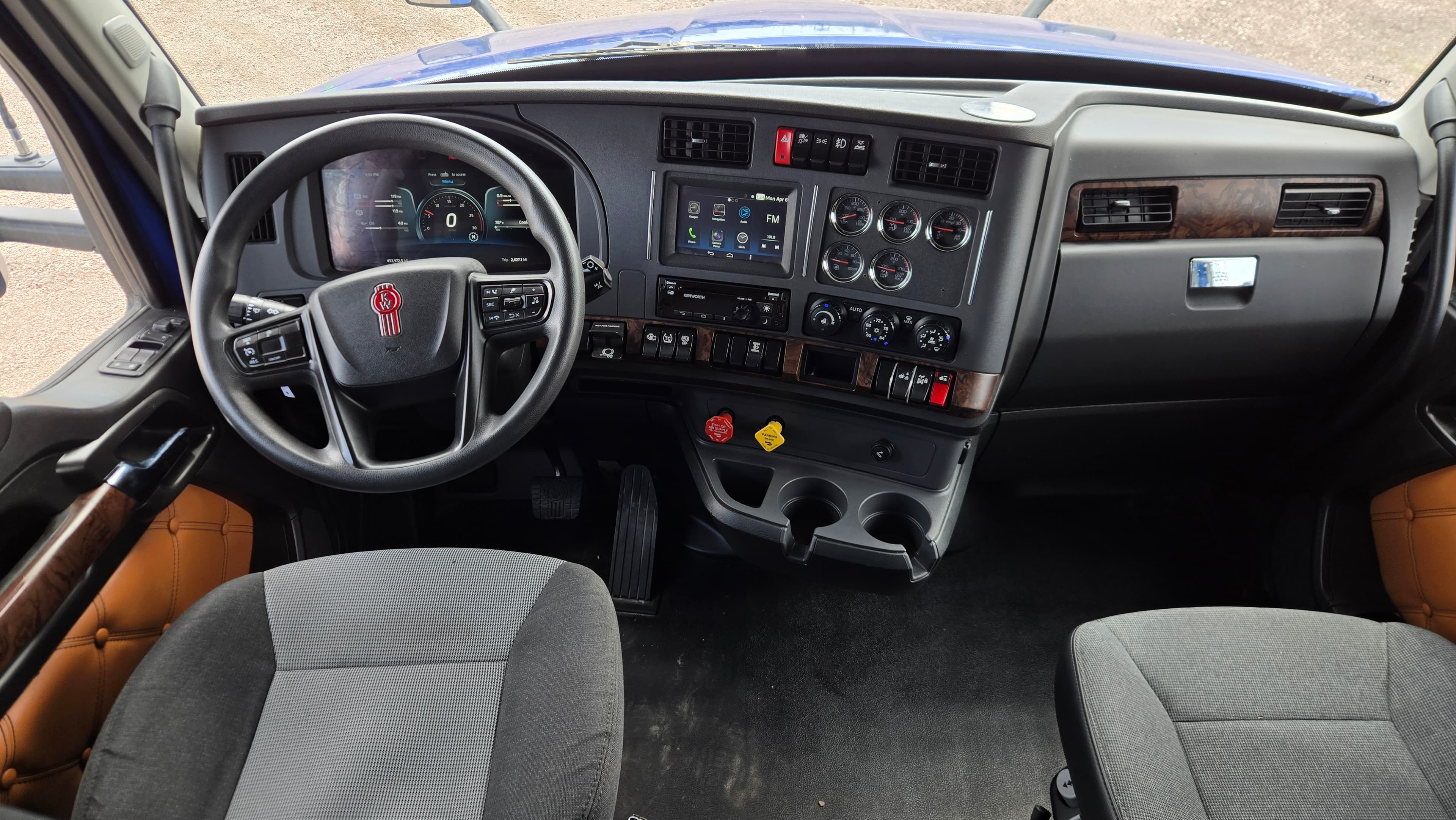 2023 Kenworth T880 — photo 8