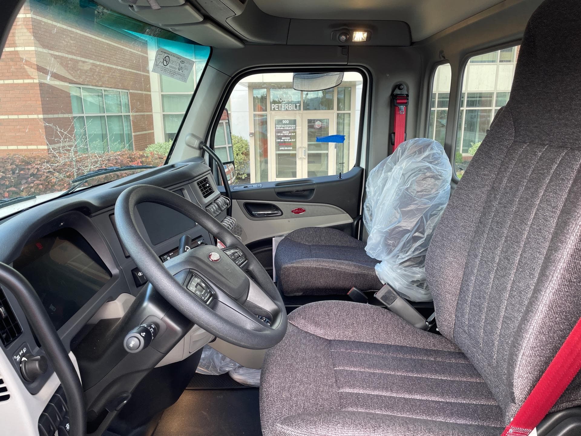 2025 Peterbilt 567 — photo 5