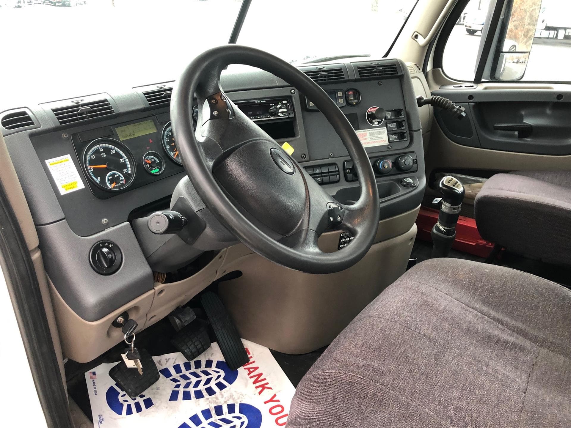 2014 Freightliner Cascadia — photo 4