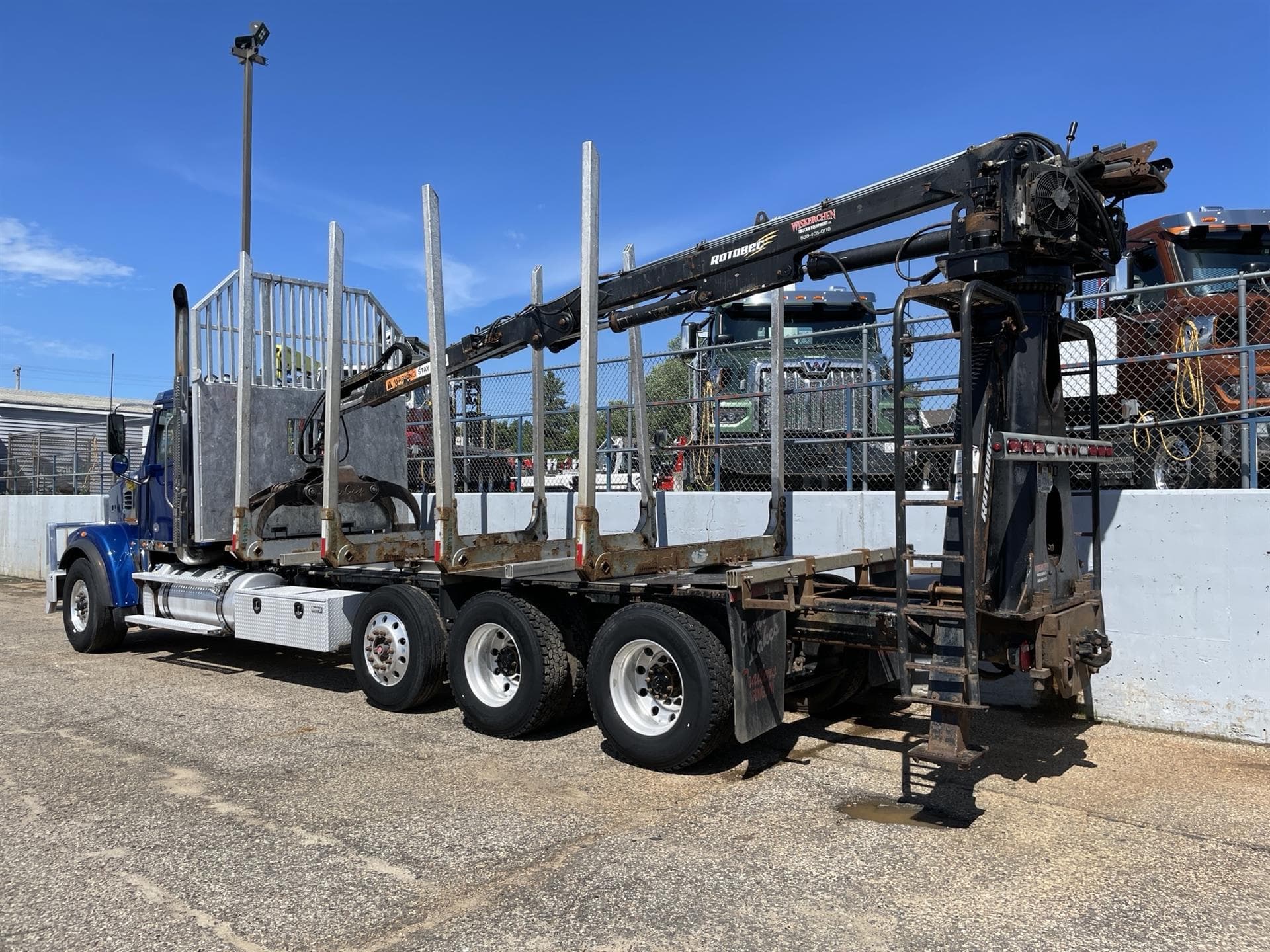 2019 Freightliner 122SD — photo 3