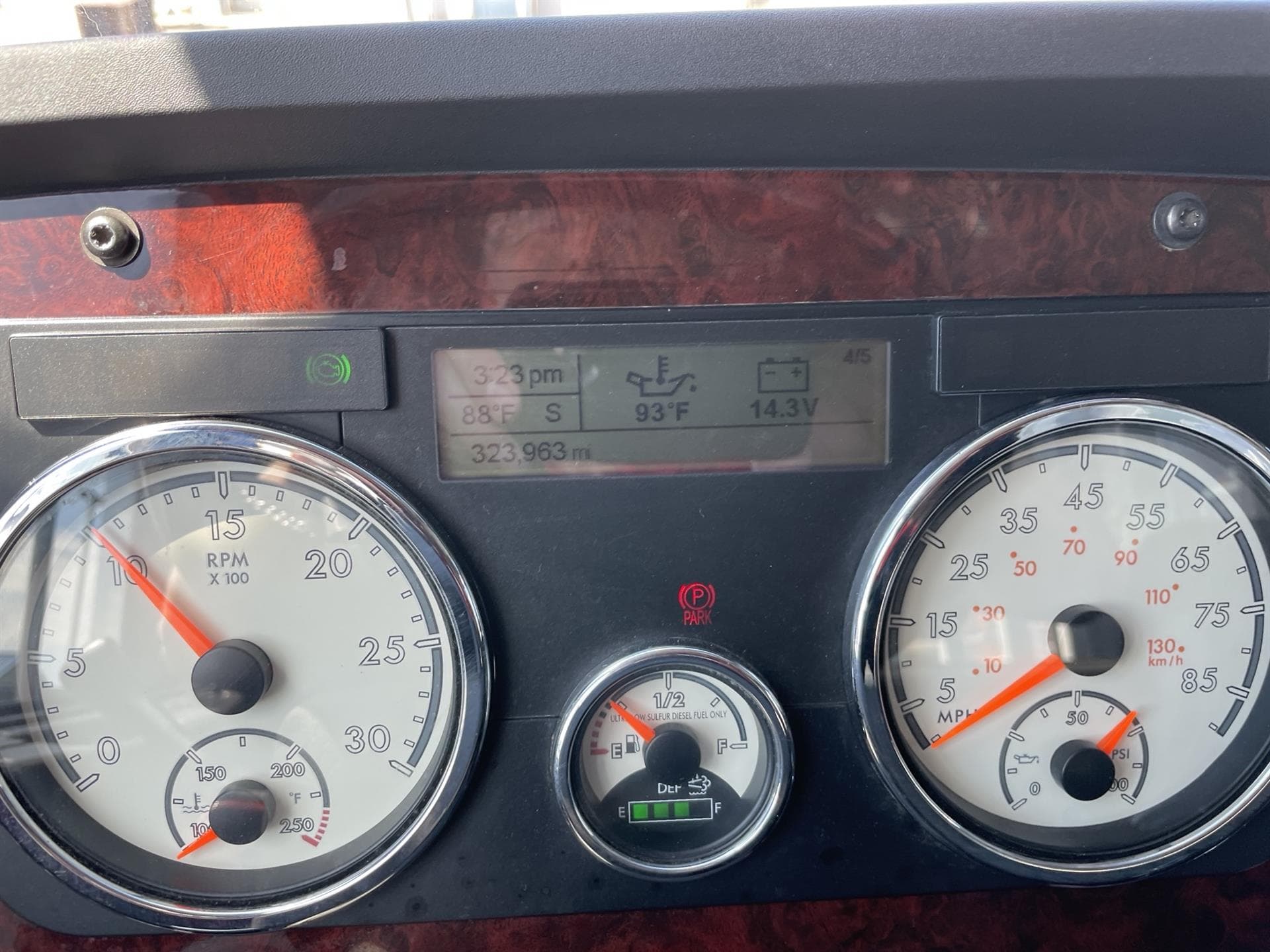 2019 Freightliner 122SD — photo 6