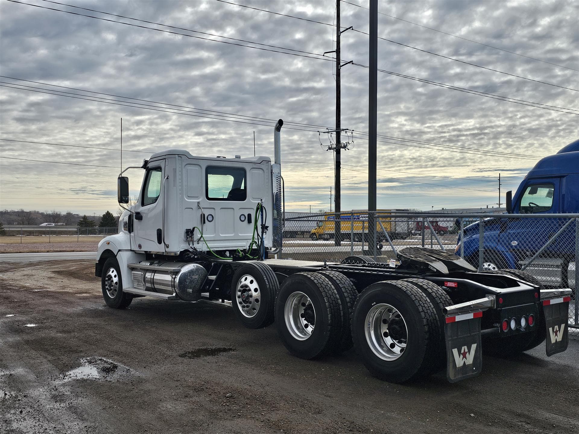 2025 Western Star 49X — photo 8