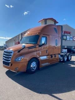 2025 Freightliner Cascadia — photo 10