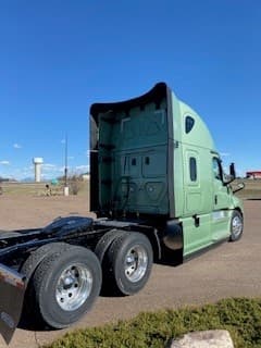 2025 Freightliner Cascadia — photo 4