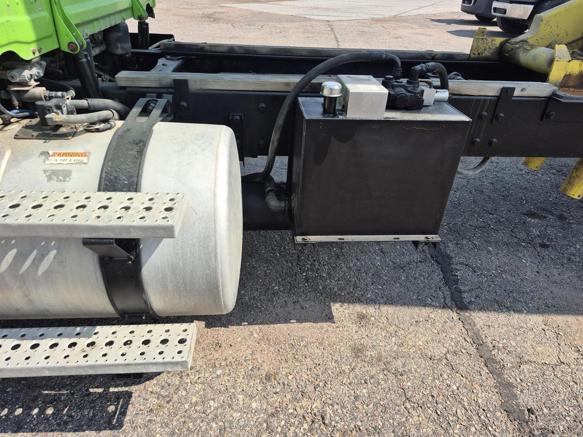 2013 Freightliner Cascadia — photo 13