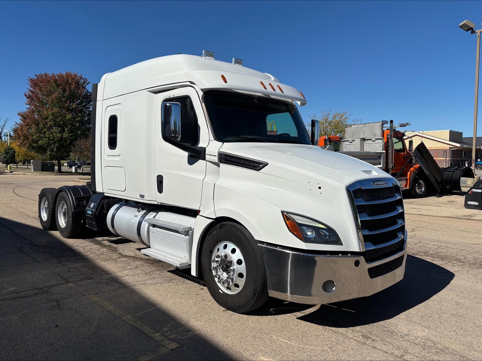 2019 Freightliner Cascadia — photo 2