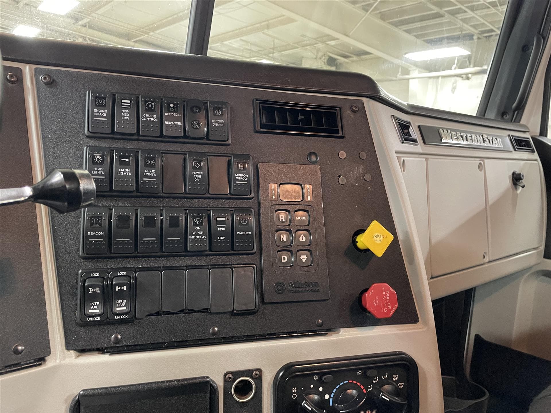 2013 Western Star 4700 — photo 3