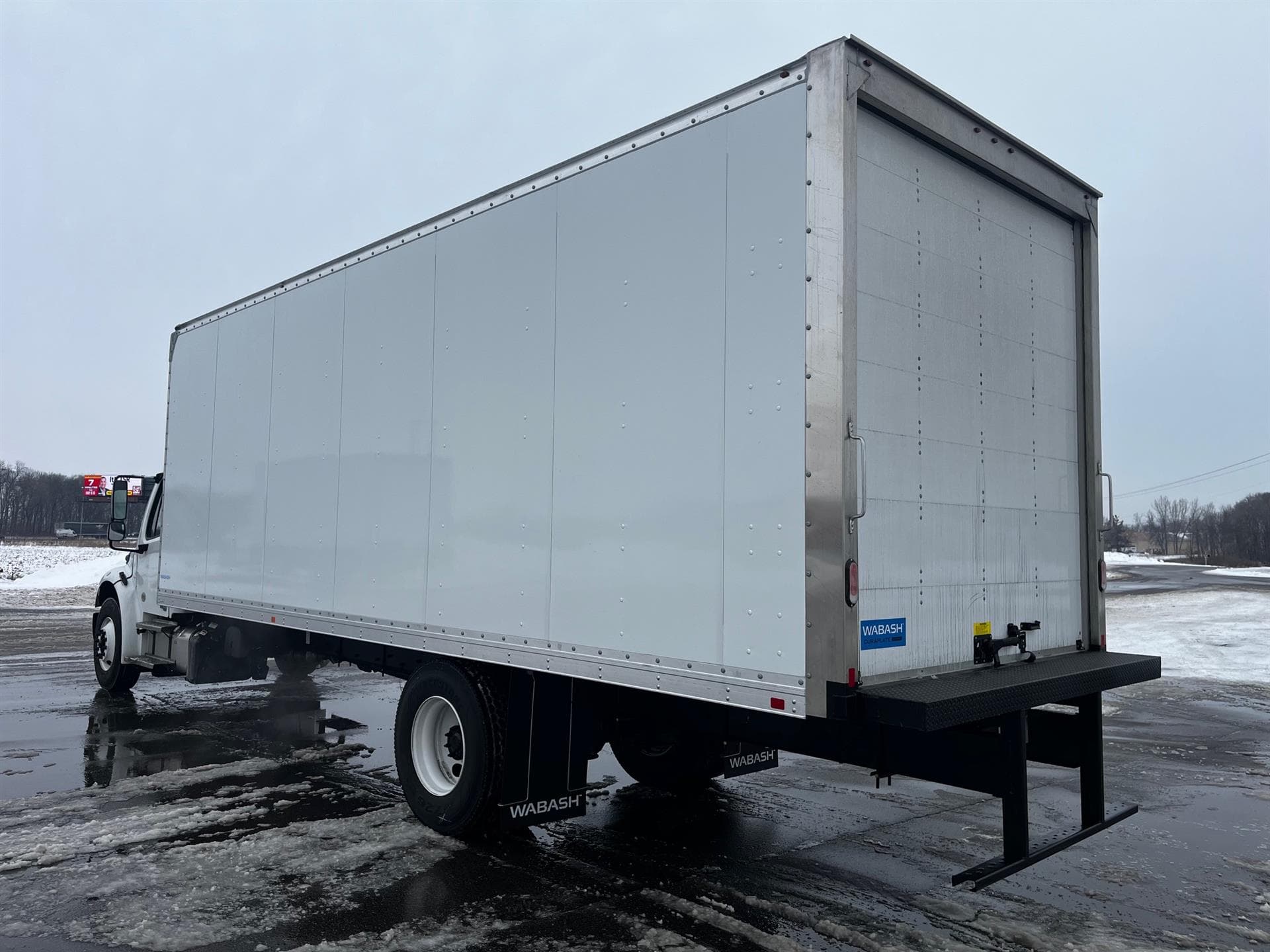 2026 Freightliner M2 106 — photo 5