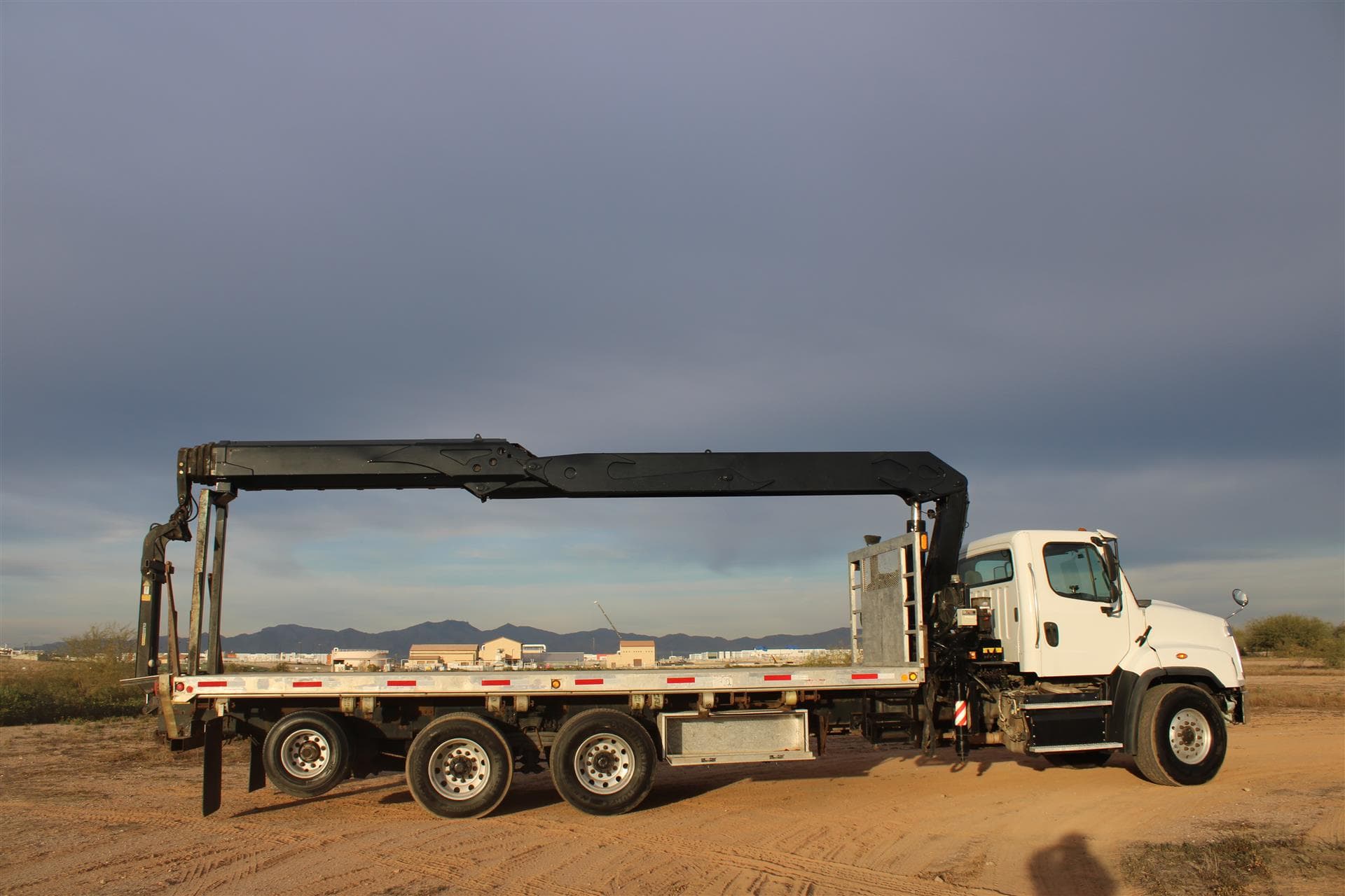 2016 Freightliner 114SD — photo 6