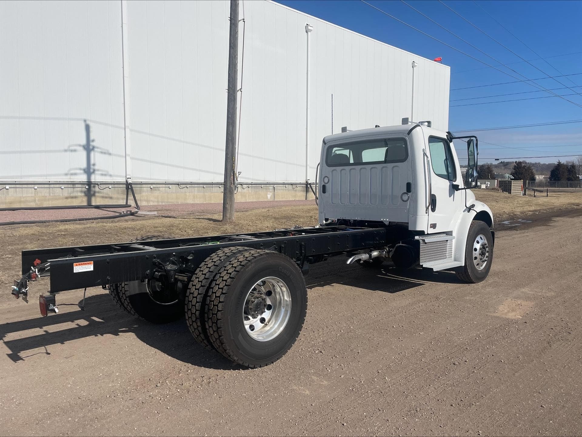 2026 Freightliner M2 106 — photo 4