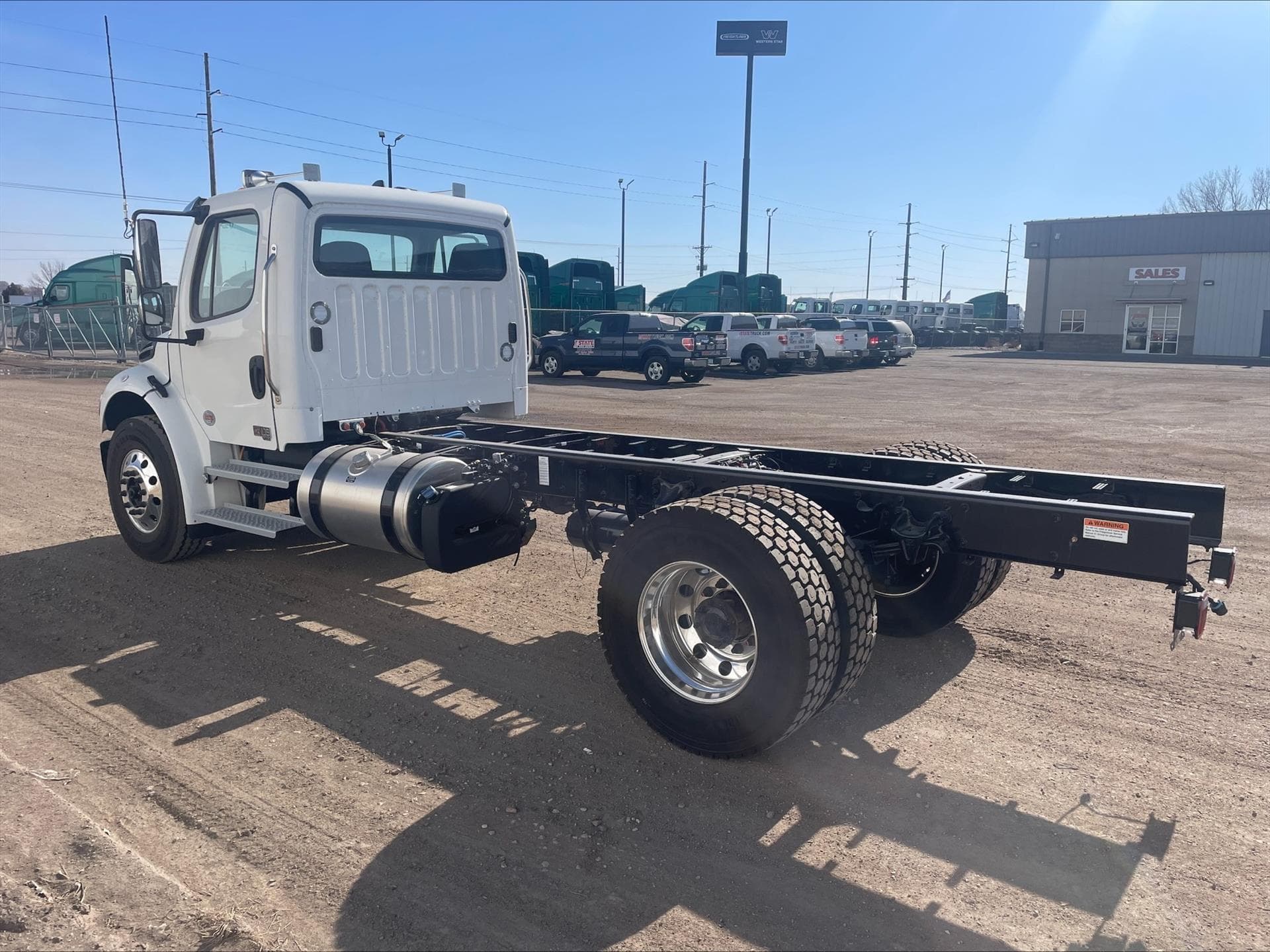 2026 Freightliner M2 106 — photo 5