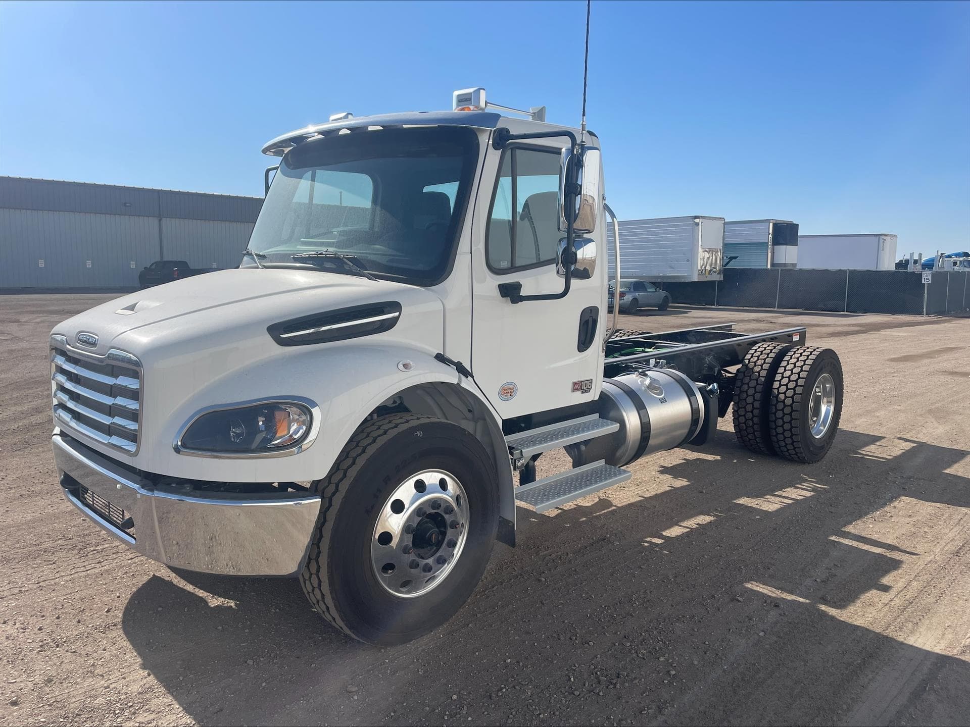 2026 Freightliner M2 106 — photo 3