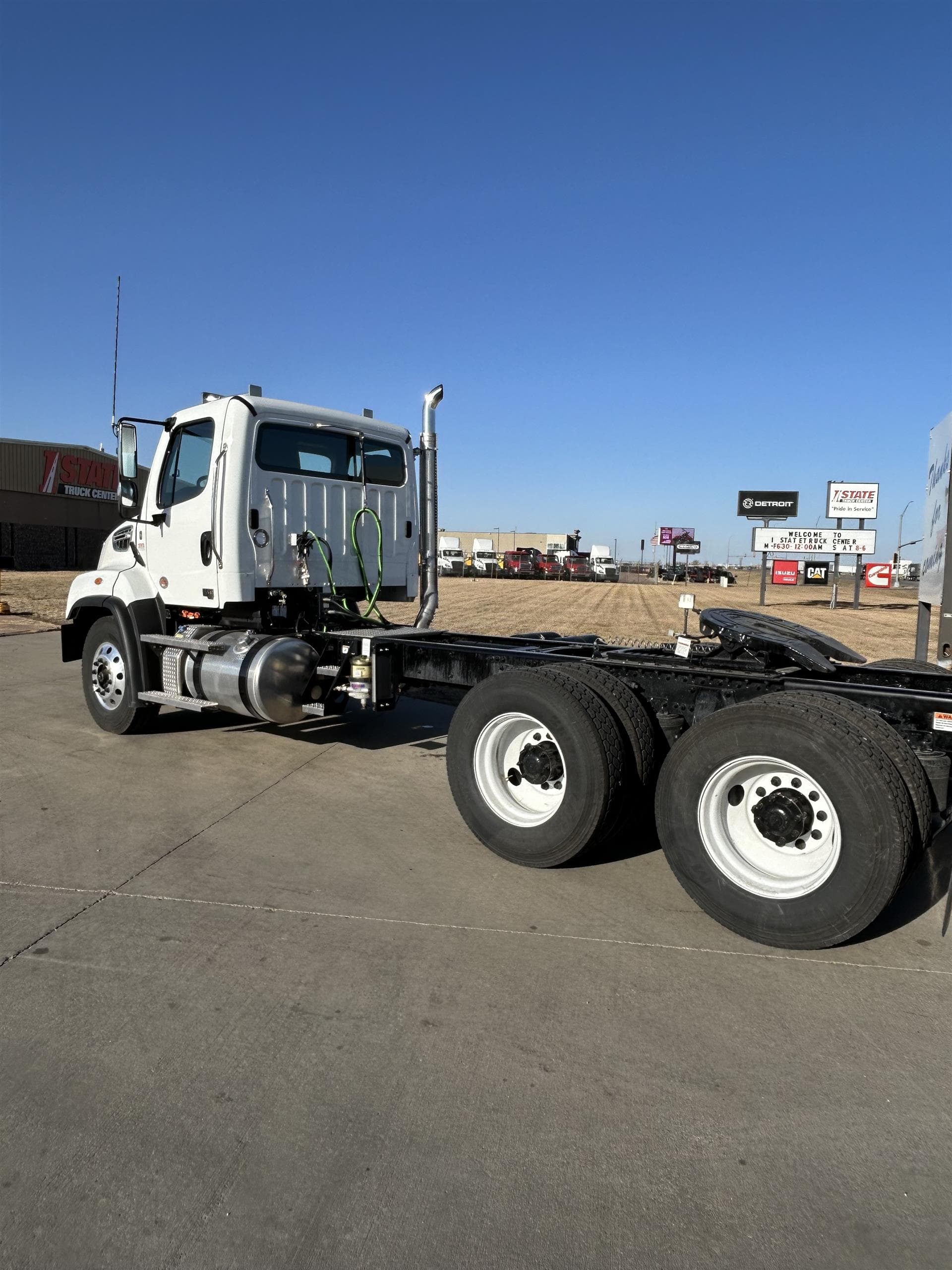 2026 Freightliner 114SD — photo 6