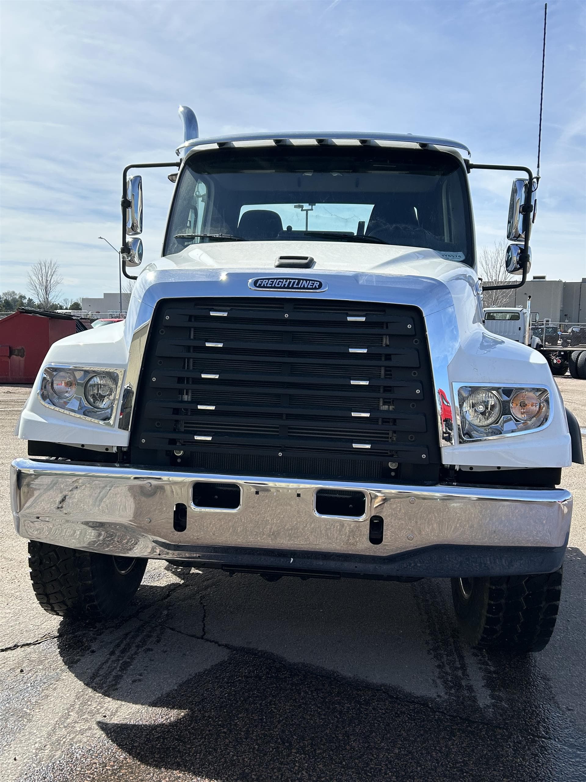 2027 Freightliner 114SD — photo 3