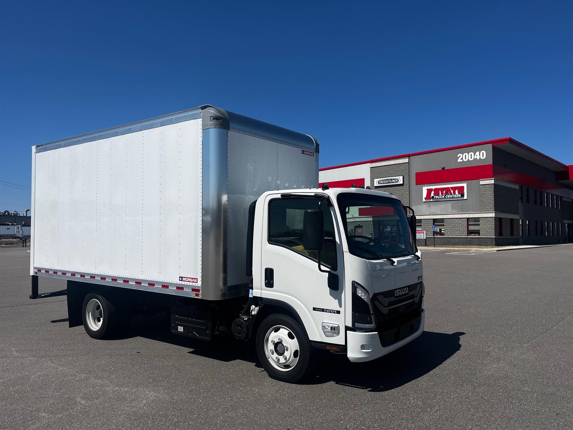 2025 Isuzu NRR — photo 4