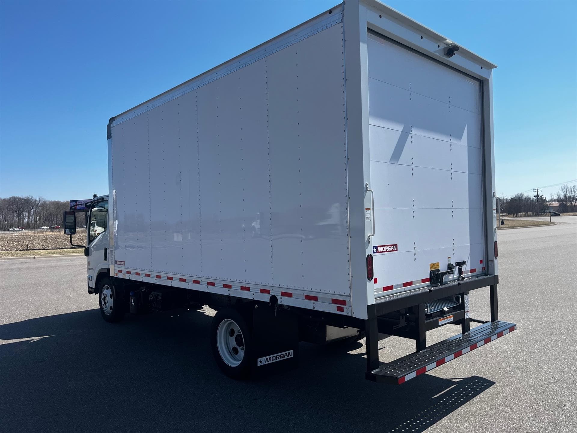 2026 Isuzu NRR — photo 5