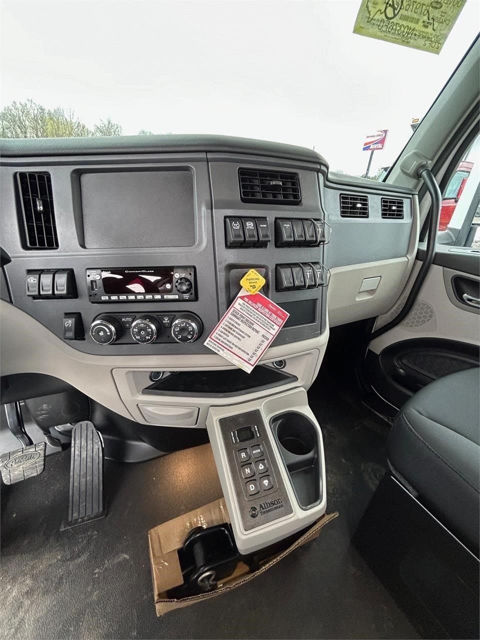 2025 Peterbilt 567 — photo 5