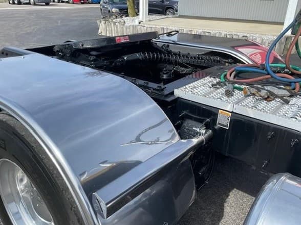 2022 Peterbilt 389 — photo 6