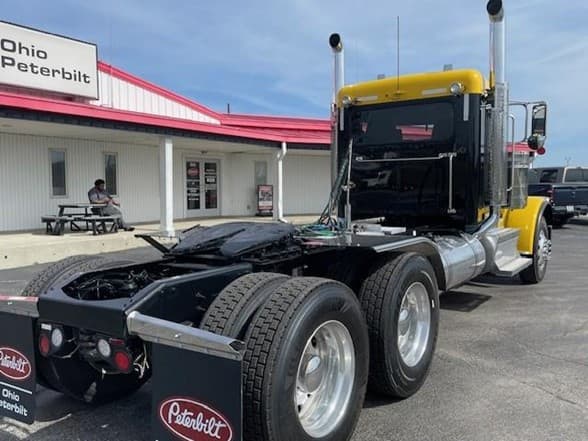 2022 Peterbilt 389 — photo 5