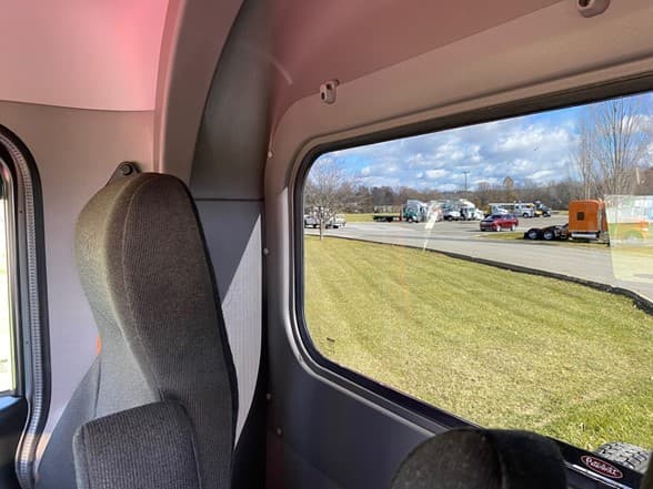 2023 Peterbilt 389 — photo 13