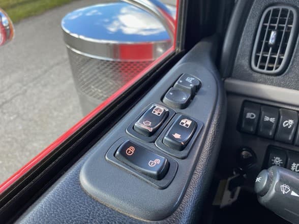 2023 Peterbilt 389 — photo 14