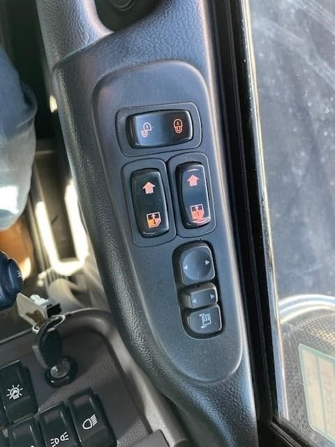 2023 Peterbilt 389 — photo 14