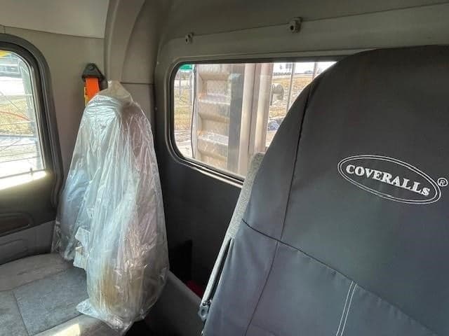 2023 Peterbilt 389 — photo 17