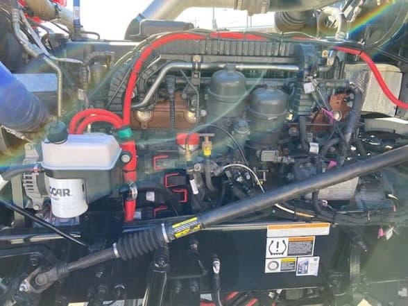 2023 Peterbilt 389 — photo 8