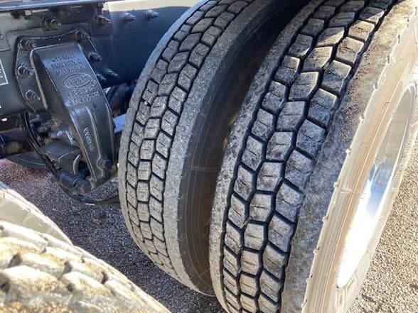 2023 Peterbilt 389 — photo 11