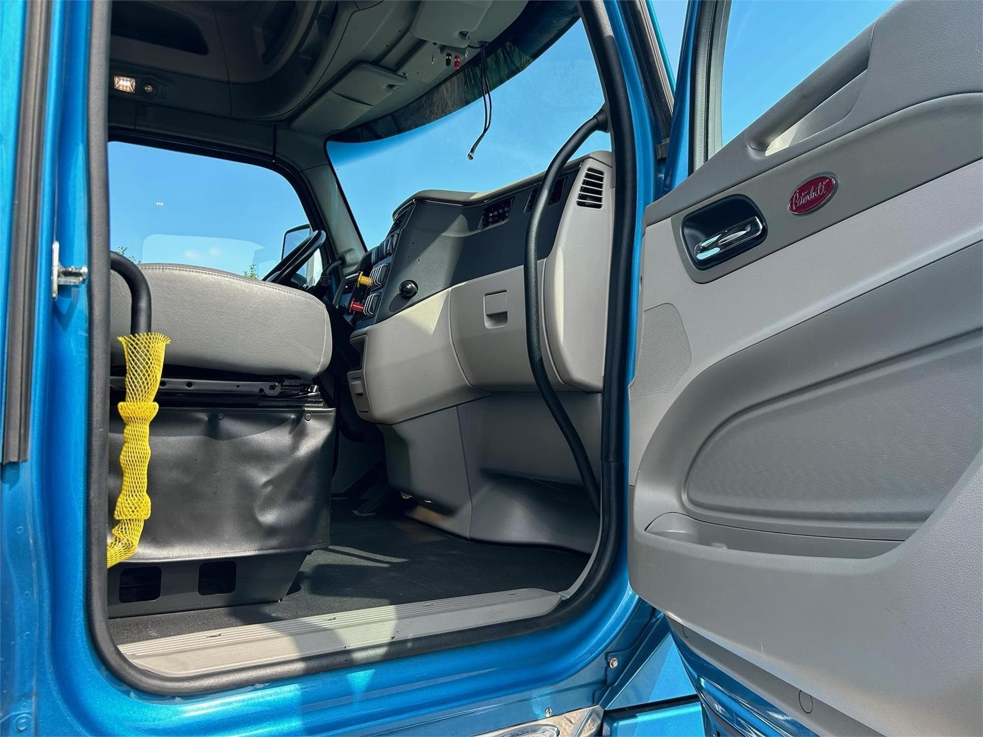 2019 Peterbilt 567 — photo 8