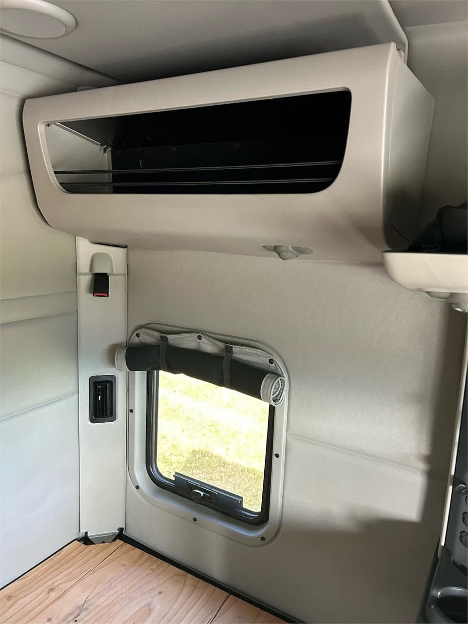 2019 Peterbilt 567 — photo 25