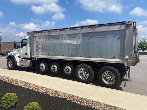2021 Kenworth T880 — photo 2