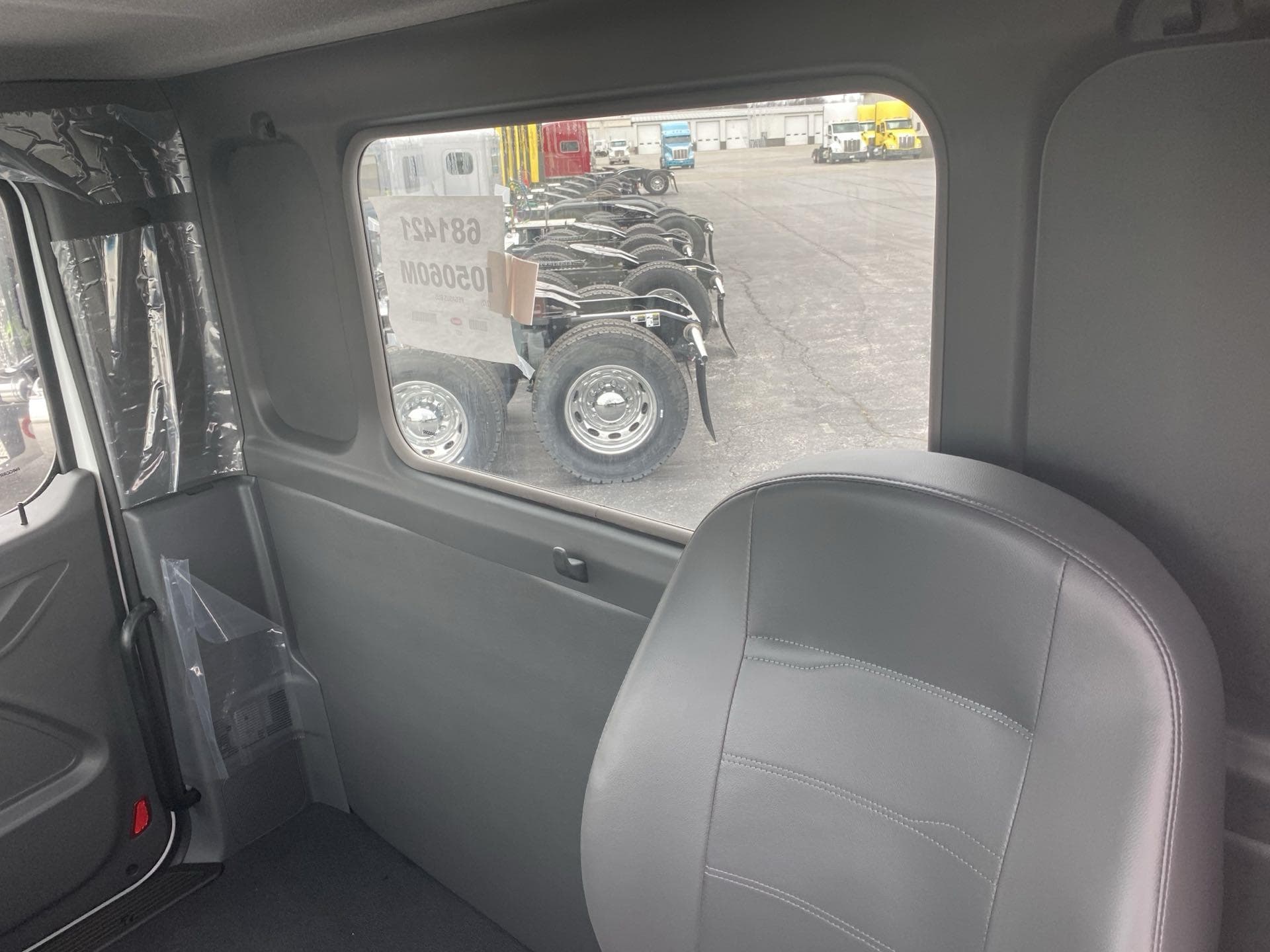 2024 Peterbilt — photo 9