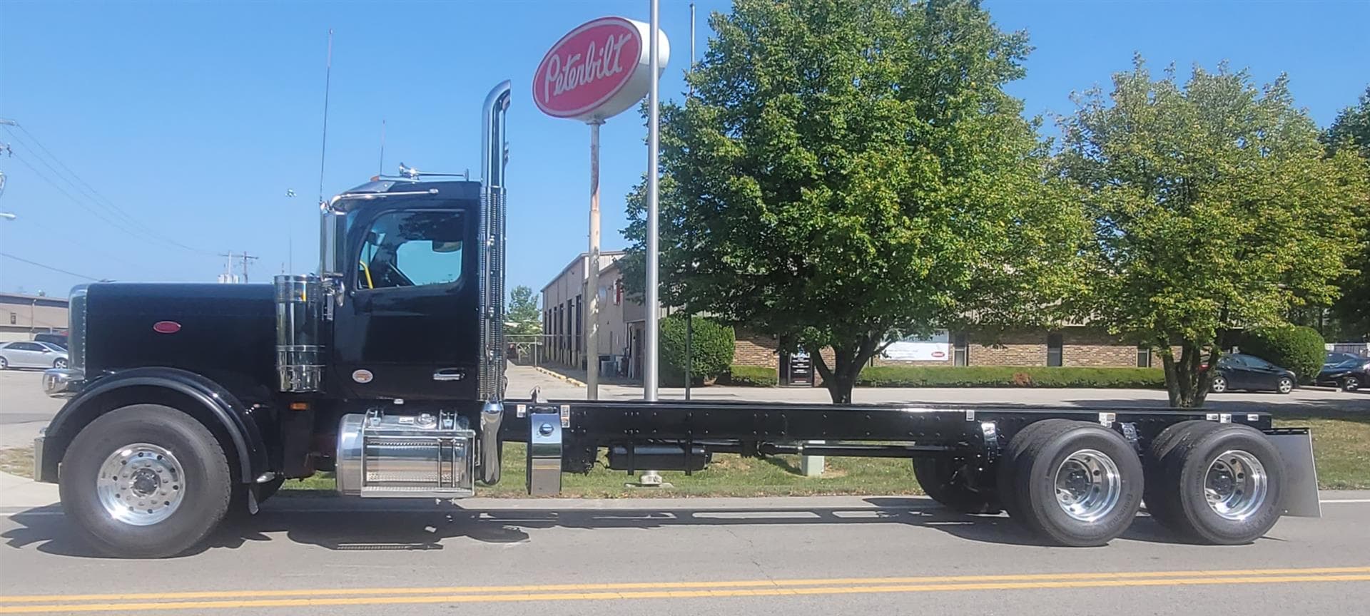 2025 Peterbilt 589 — photo 4