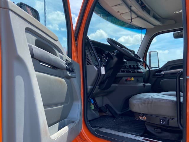 2019 Kenworth T880 — photo 9