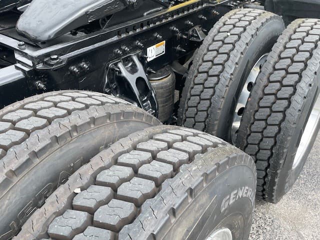 2021 Peterbilt 579 — photo 7