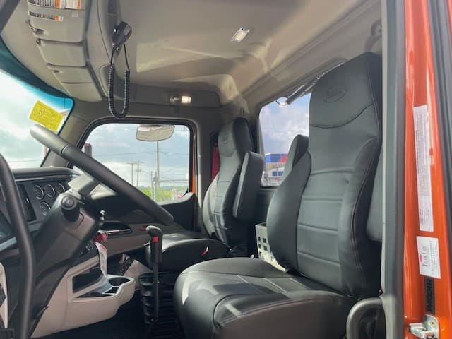 2026 Peterbilt 589 — photo 6
