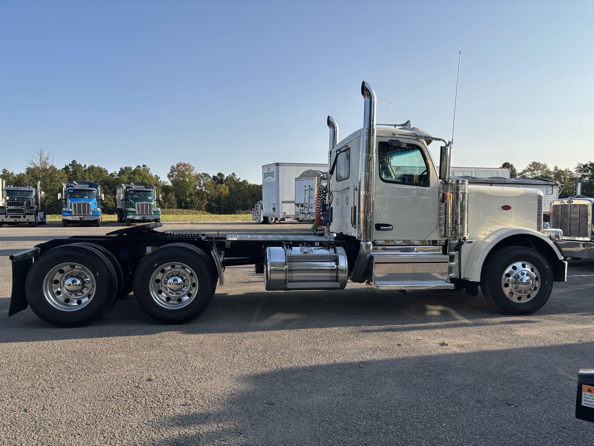 2026 Peterbilt 589 — photo 3