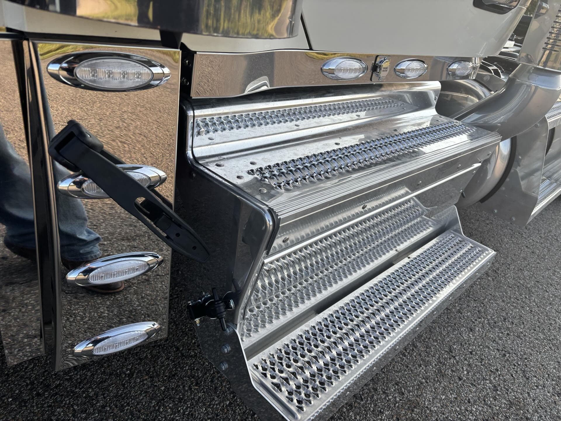 2026 Peterbilt 589 — photo 18