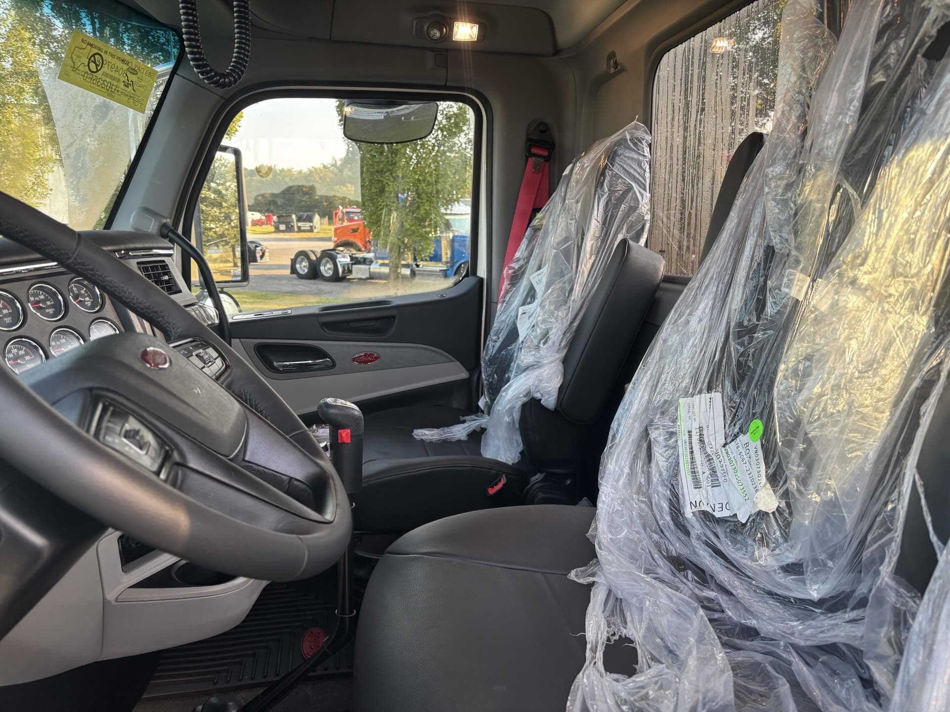 2026 Peterbilt 589 — photo 14