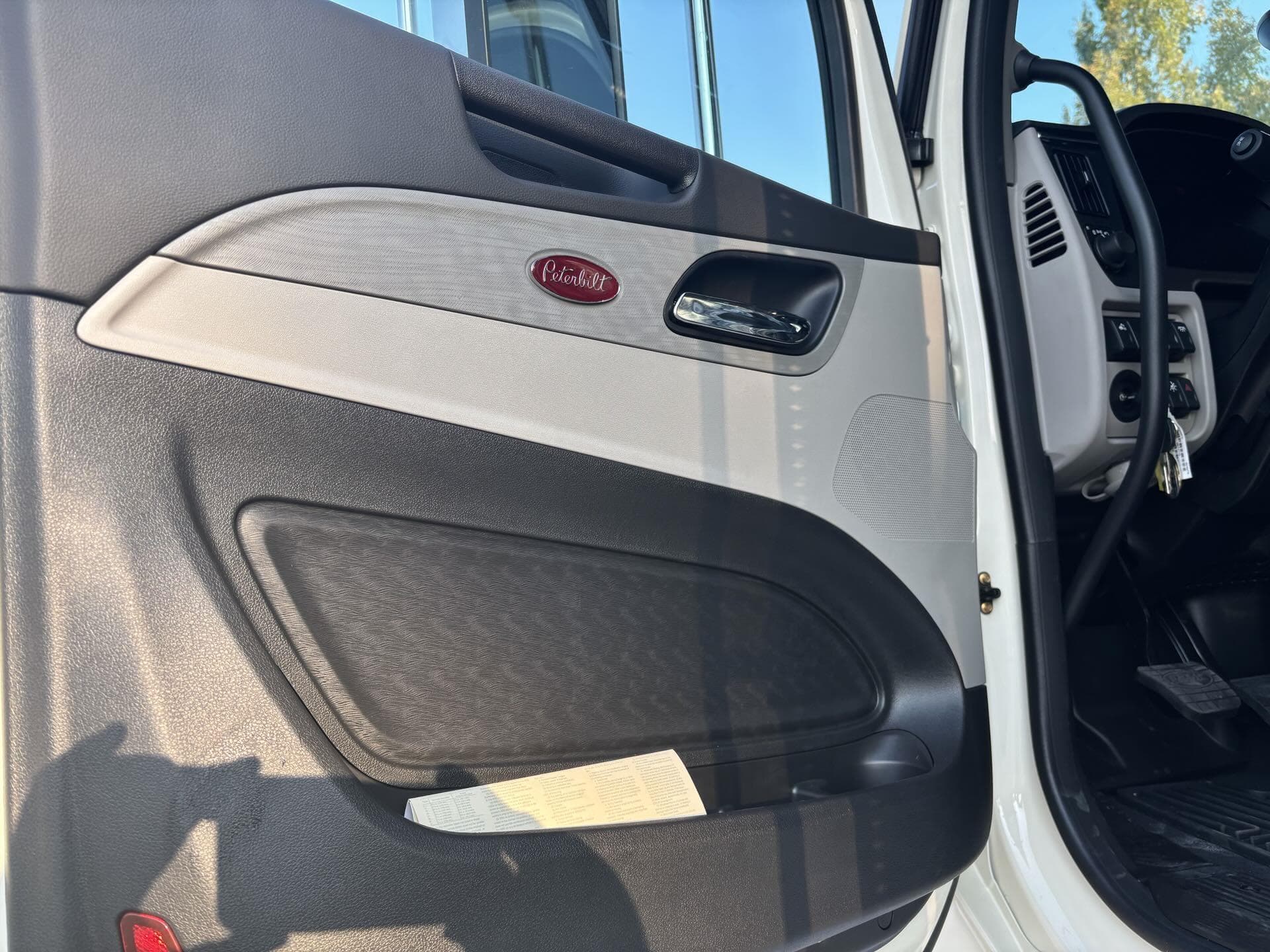 2026 Peterbilt 589 — photo 12