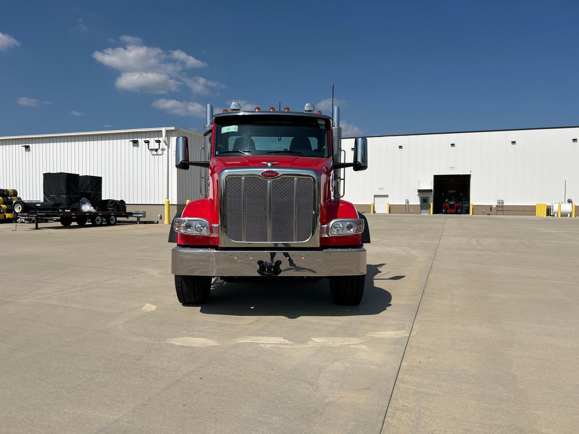 2026 Peterbilt 567 — photo 2