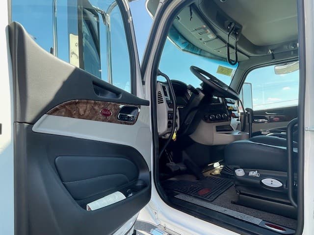 2026 Peterbilt 589 — photo 6