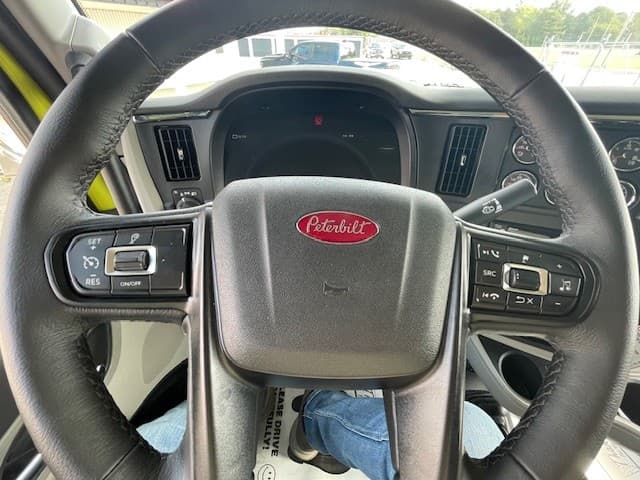 2026 Peterbilt 589 — photo 10