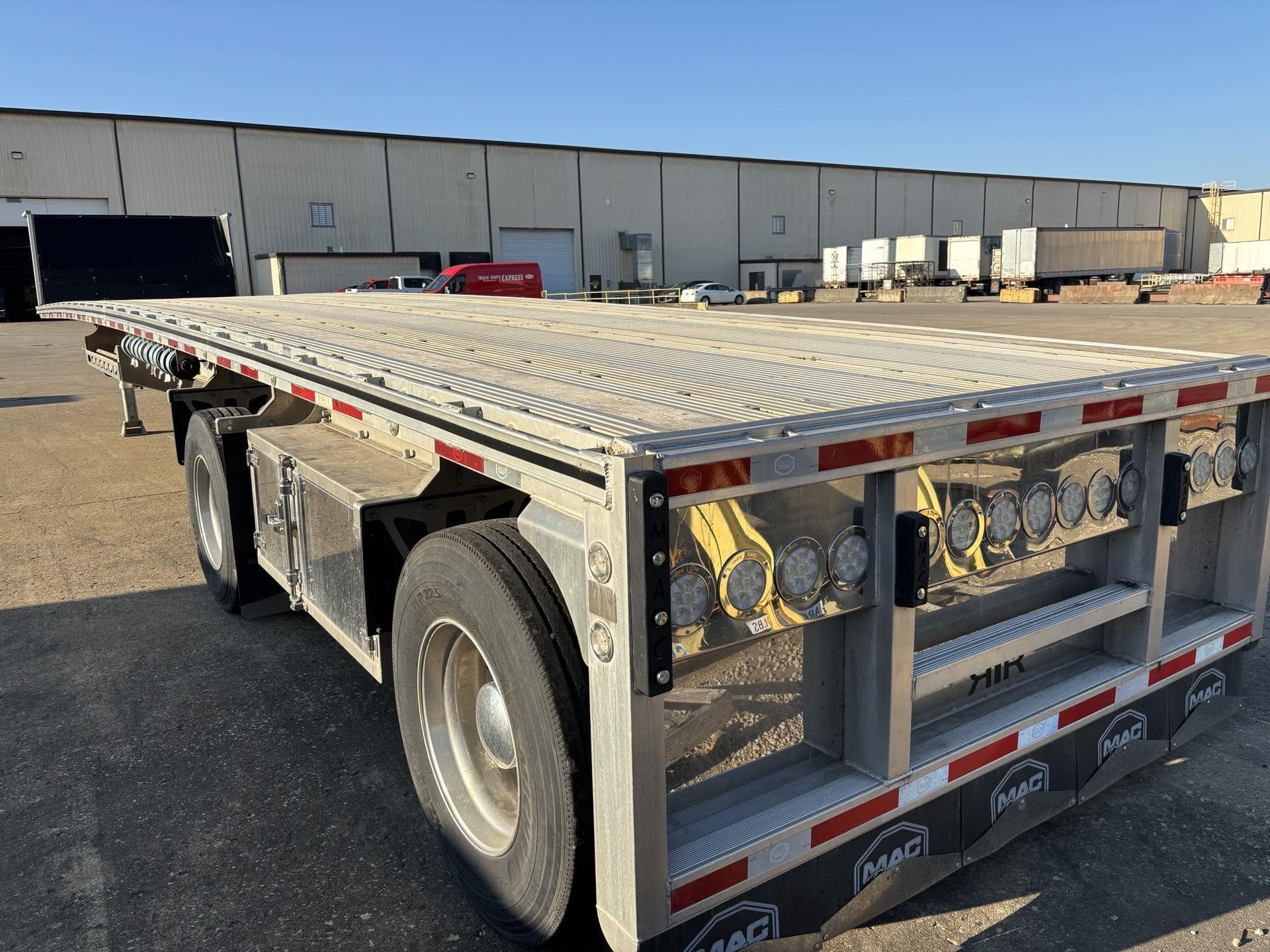 2023 MAC Trailer — photo 8
