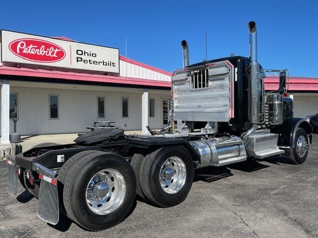 2022 Peterbilt 389 — photo 5