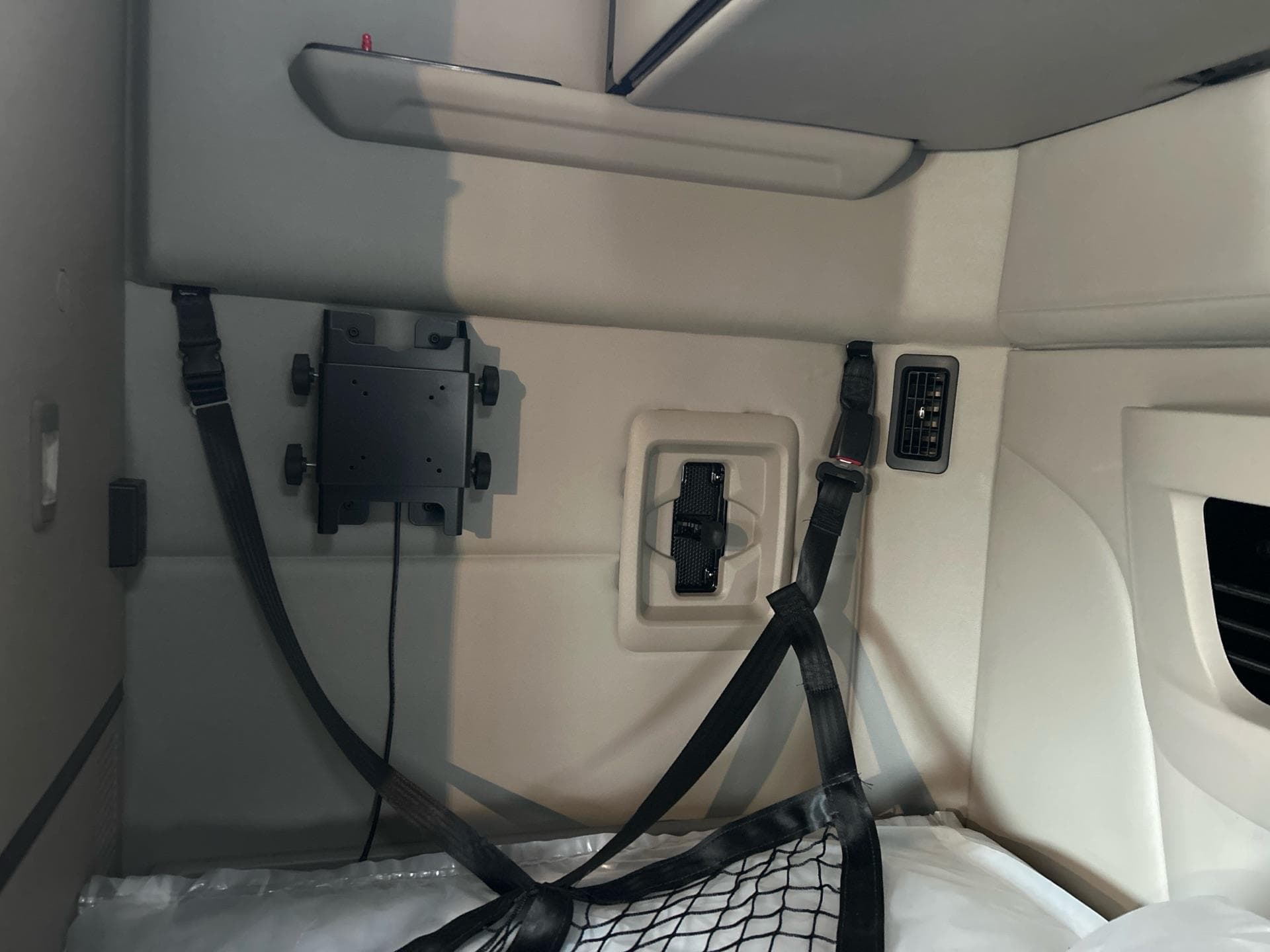 2026 Peterbilt 579 — photo 16