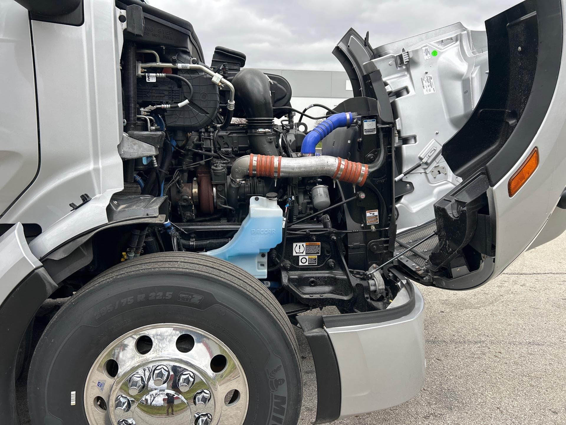 2026 Peterbilt 579 — photo 9